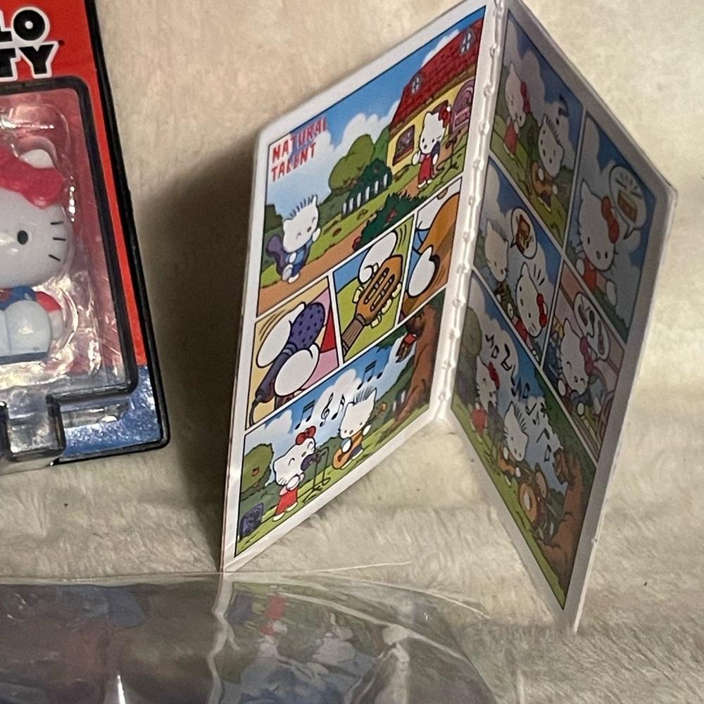 Micro Mini Hello Kitty - Picture 3 of 4